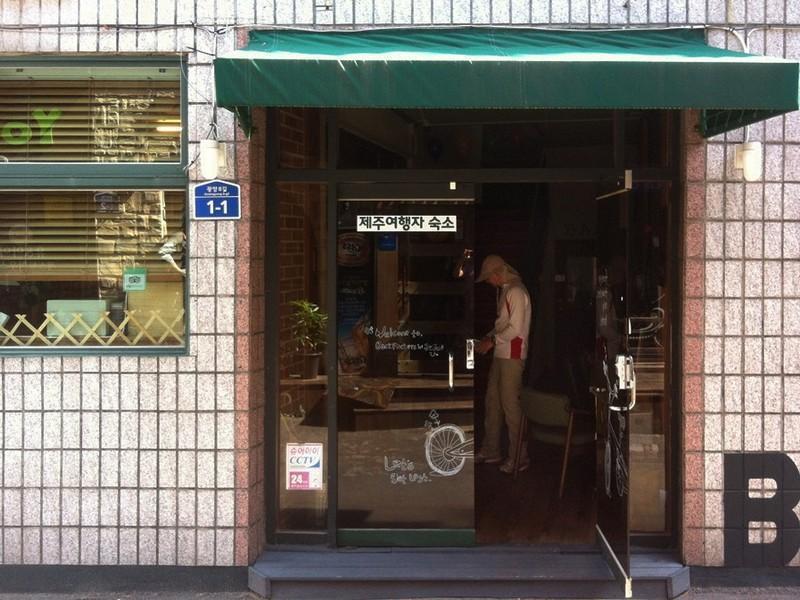 Backpackers In Jeju City Center Экстерьер фото