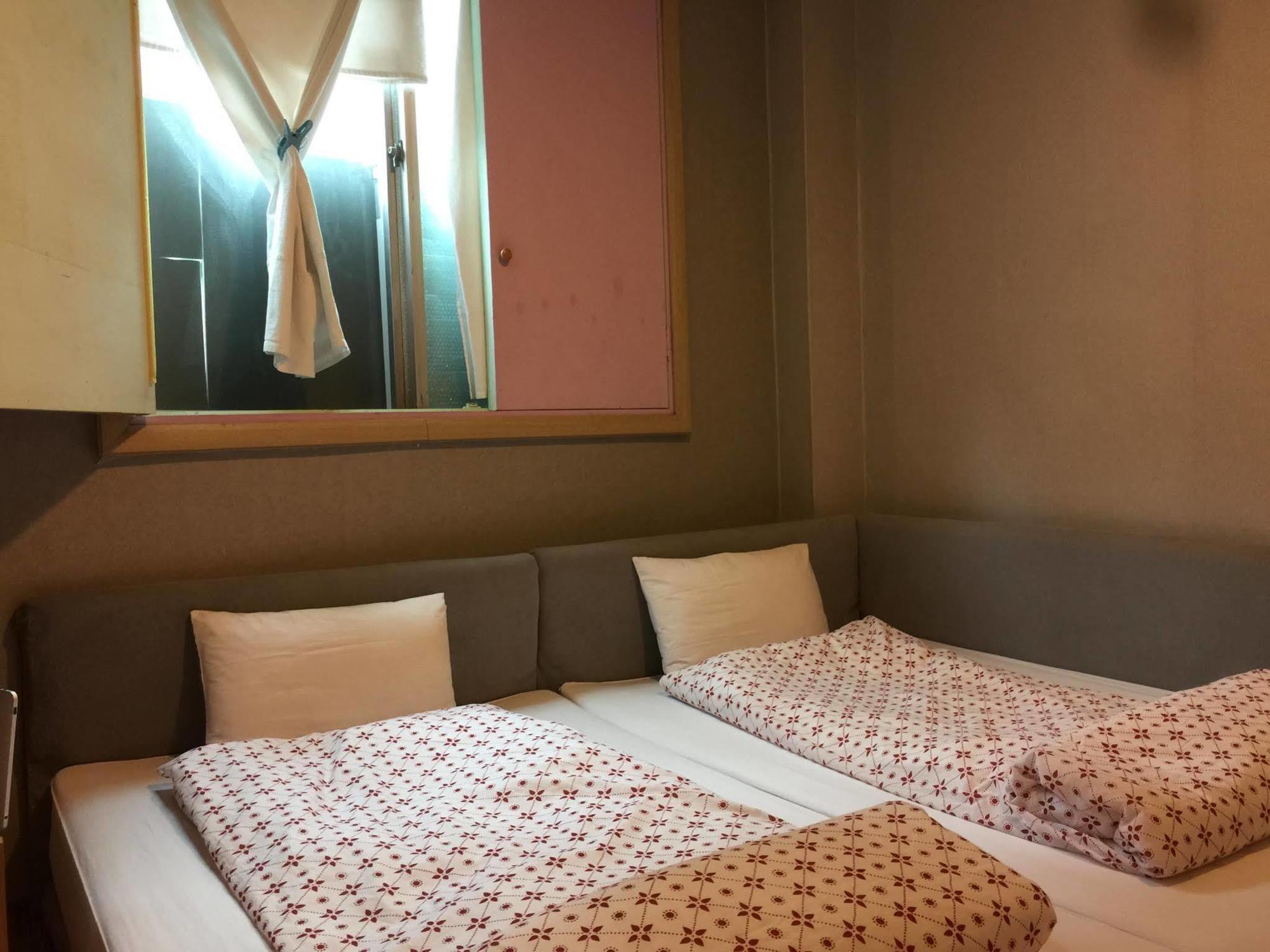 Backpackers In Jeju City Center Экстерьер фото