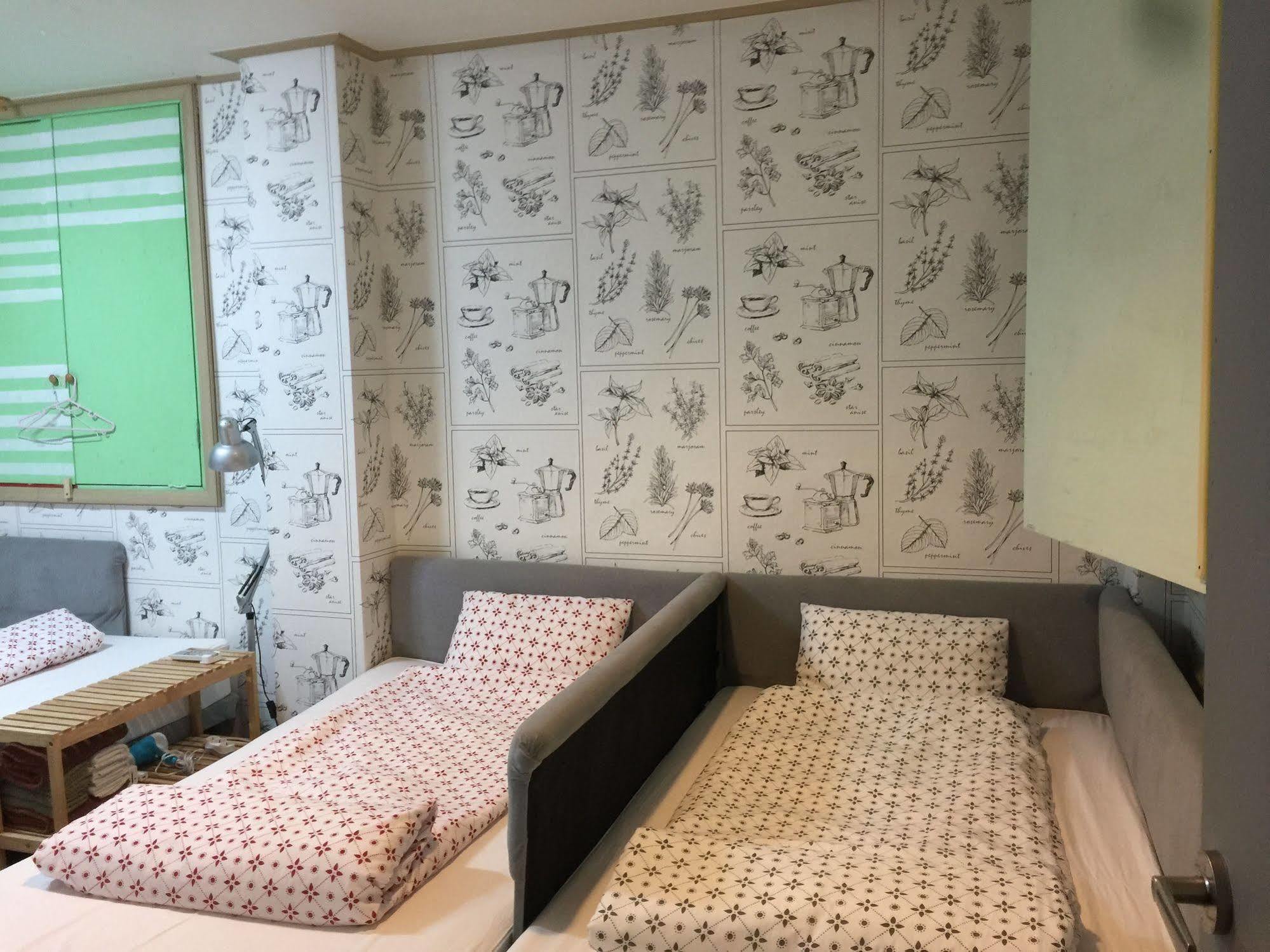 Backpackers In Jeju City Center Экстерьер фото