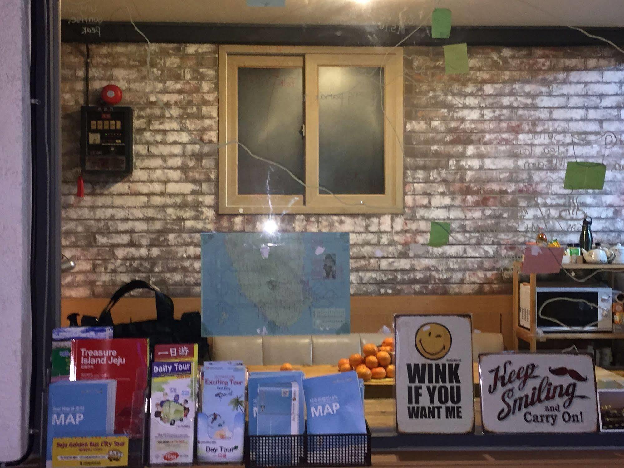 Backpackers In Jeju City Center Экстерьер фото
