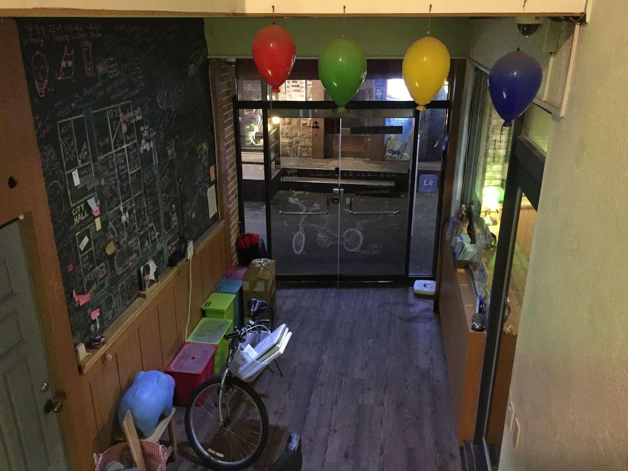 Backpackers In Jeju City Center Экстерьер фото